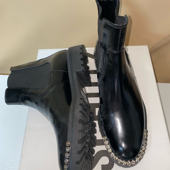 Schutz chelsea boot - Picture 3 of 3